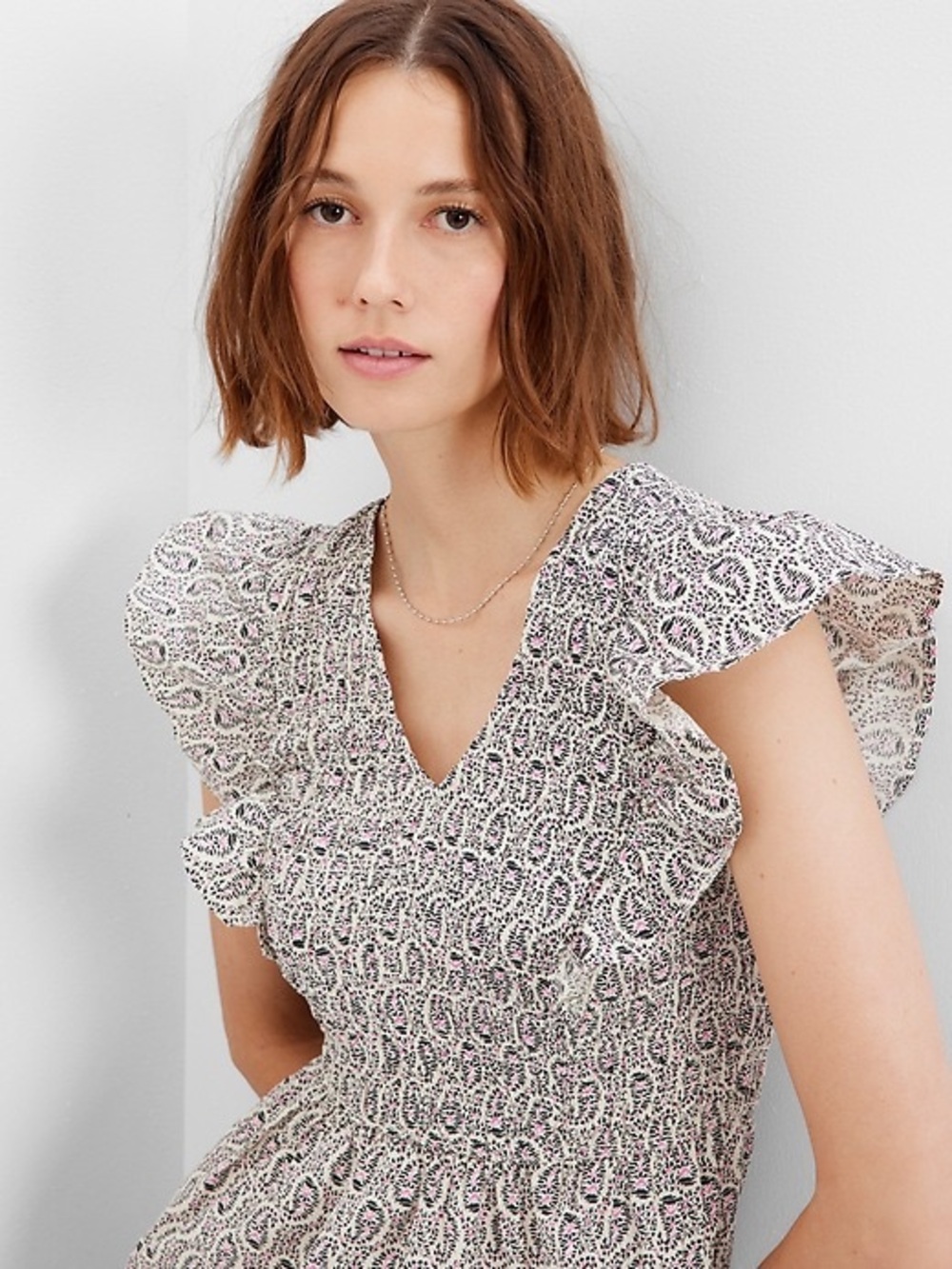 GAP Cream Floral Smocked V-Neck Flutter Sleeve dress